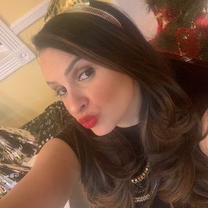 Meet your Posher, Stephanie